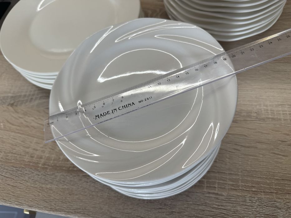 Сервиз фарфоровый