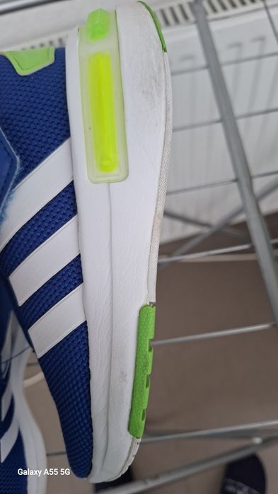 Pantofi sport adidas, mărimea 30