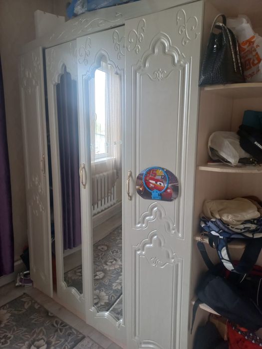 Продам шкаф срочно