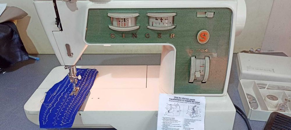 Masina de cusut electrica Singer 784