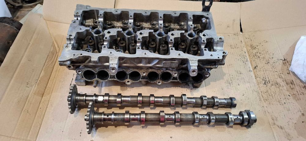 Цилиндрова глава за киа / хюндай 1.6 128, с код на мотор D4FB