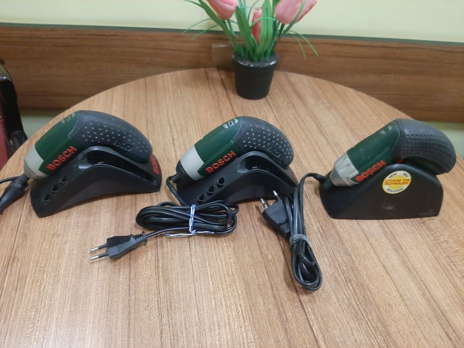 Vînd șurubelnite electrice Bosch