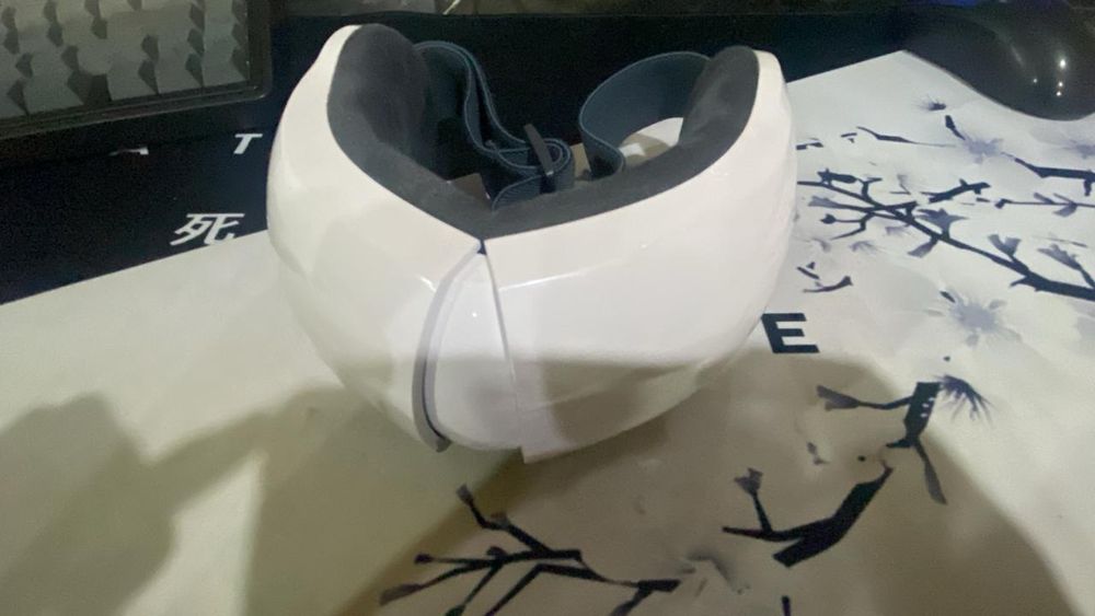 Продам массажор для глаз и головы .