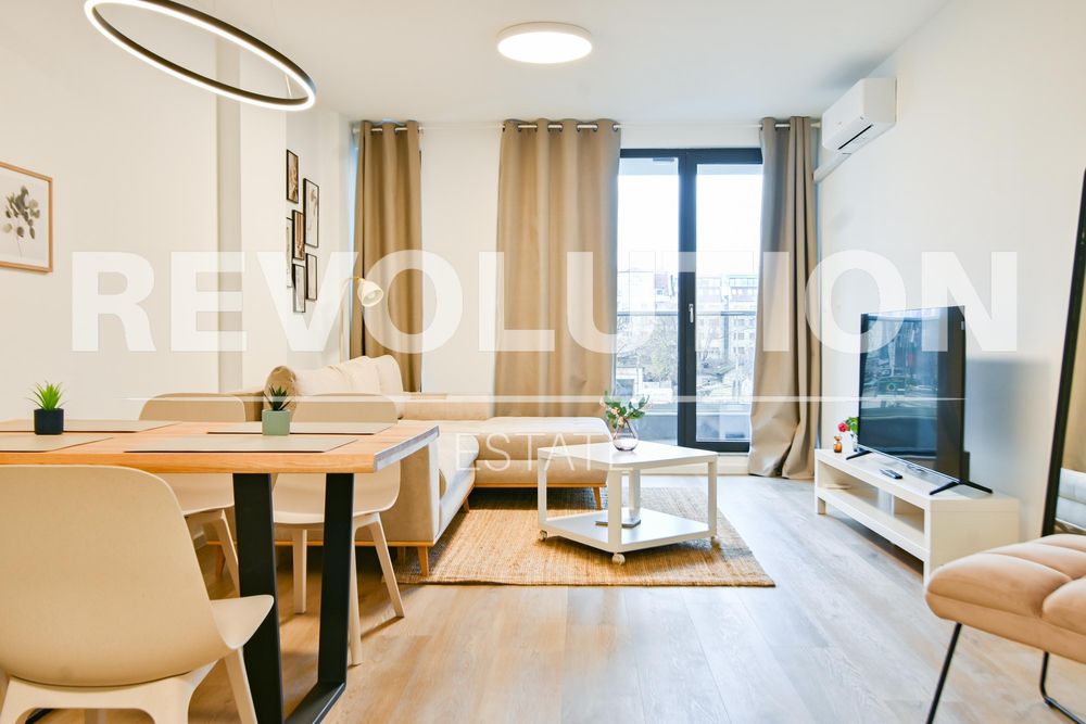 Дава се под наем Двустаен апартамент в София, Център - 63 кв.м за 900 € - Снимка #1