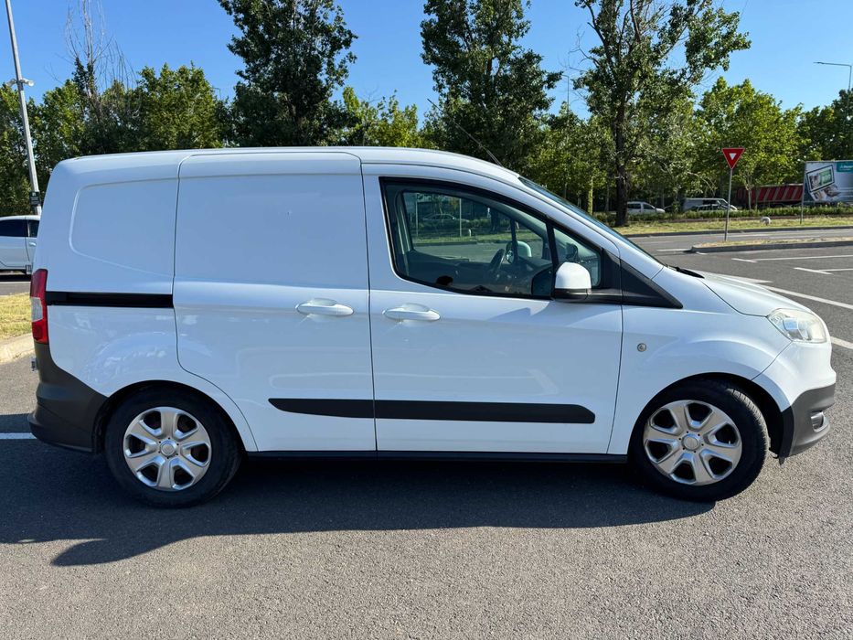 Ford Transit Courier An 2017 , Factura - TVA Deductibil INCLUS