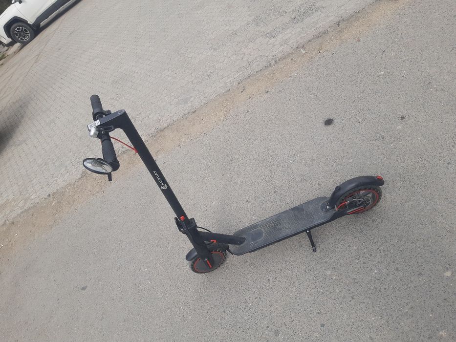 Электросамокат Kuquay