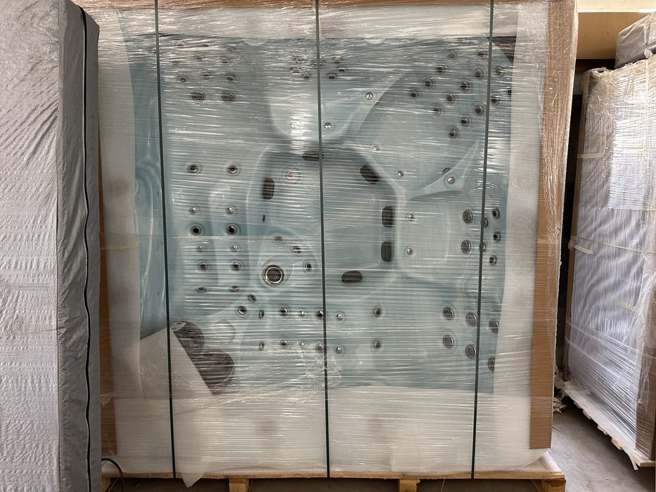 Джакузи 5 места  ново  90 дюзи с гаранция 2 години 7500 euro