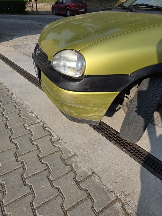 Гаражен опел без следи от ръжда