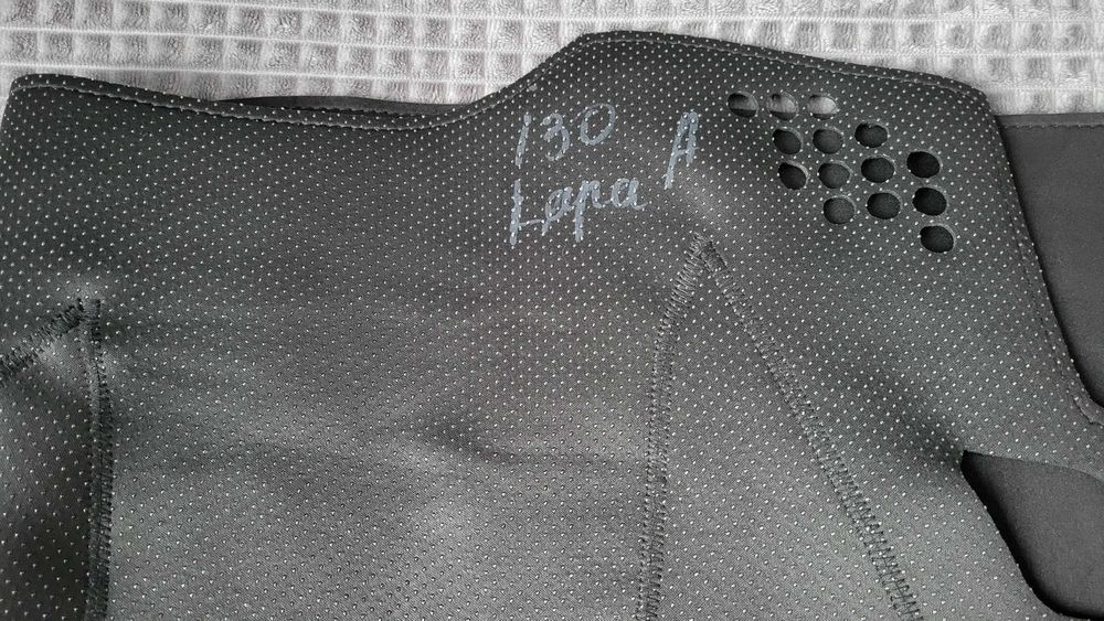 Продаю накидку на панель Hyundai i30