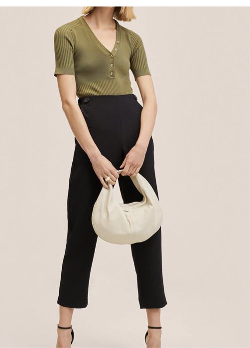 Vand pantaloni Mango noi cu eticheta