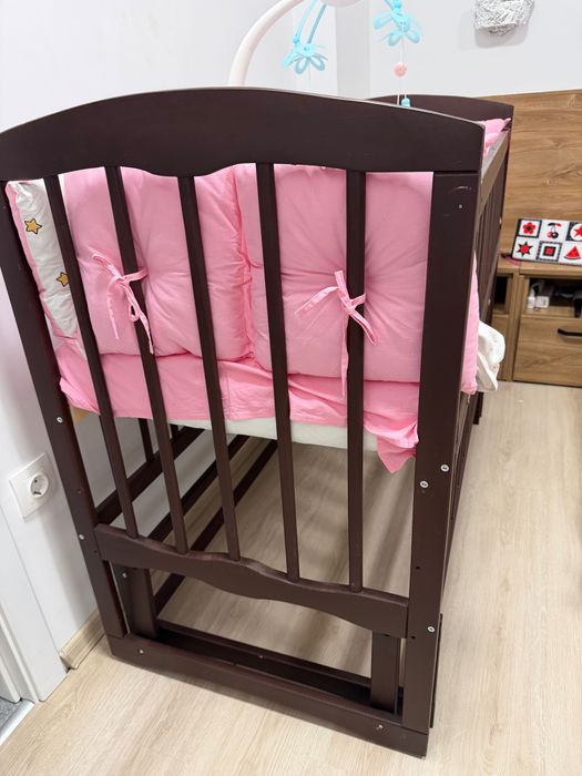 Детско легло от естествено дърво, подарък нов матрак