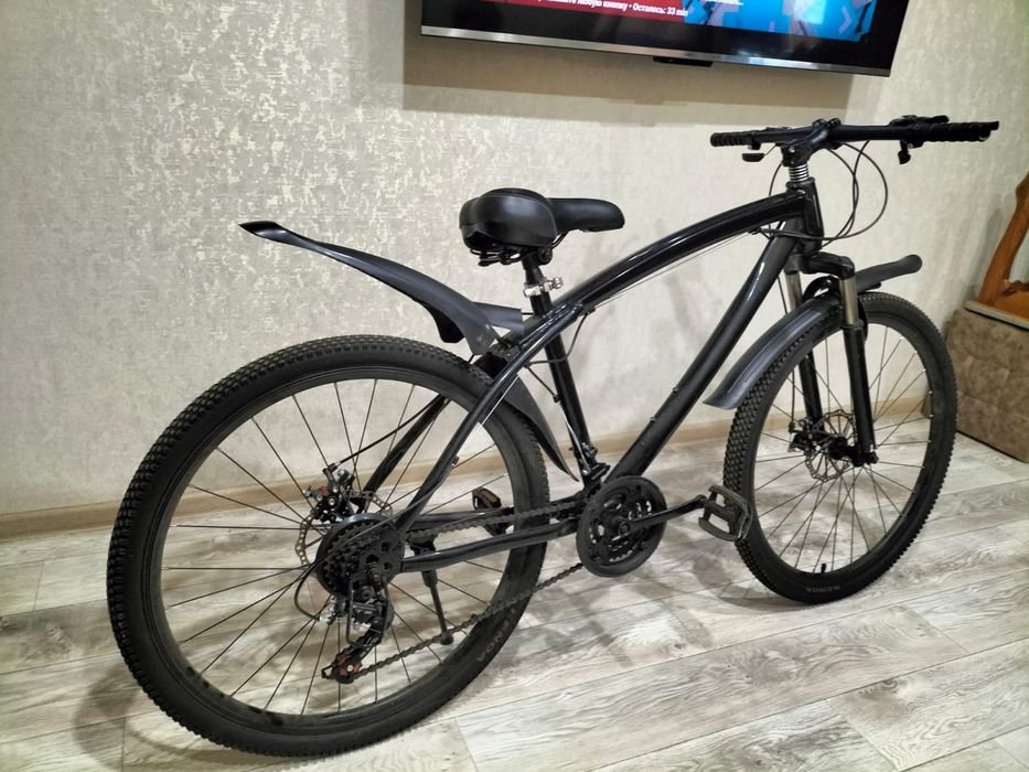 Продам велосипед ,рама алюминий 26 колеса.состояние отлично .