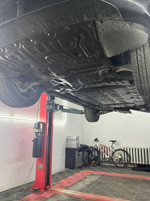 защита днища  Lixiang L6