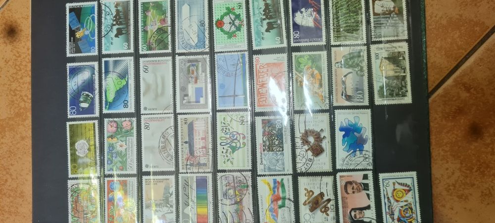 Clasor cu timbre peste 1000