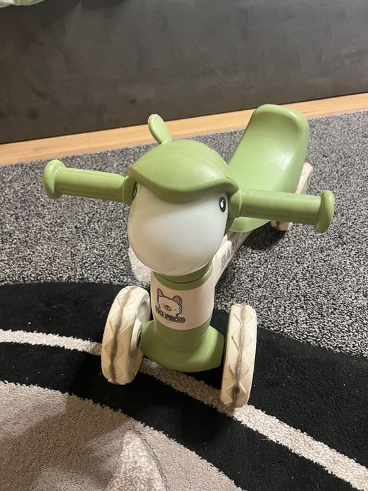 Bicicletă oiță cu 4 roți