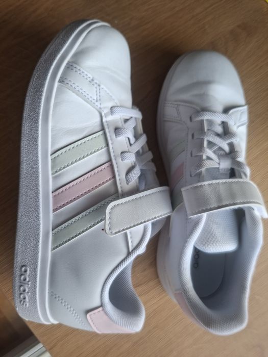 Маратонки  adidas