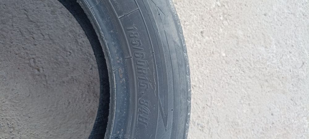 Шина 185/60/15 продам