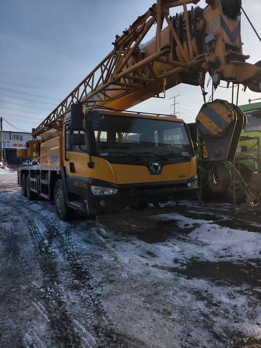 Автокран XCMG 25 тонн
