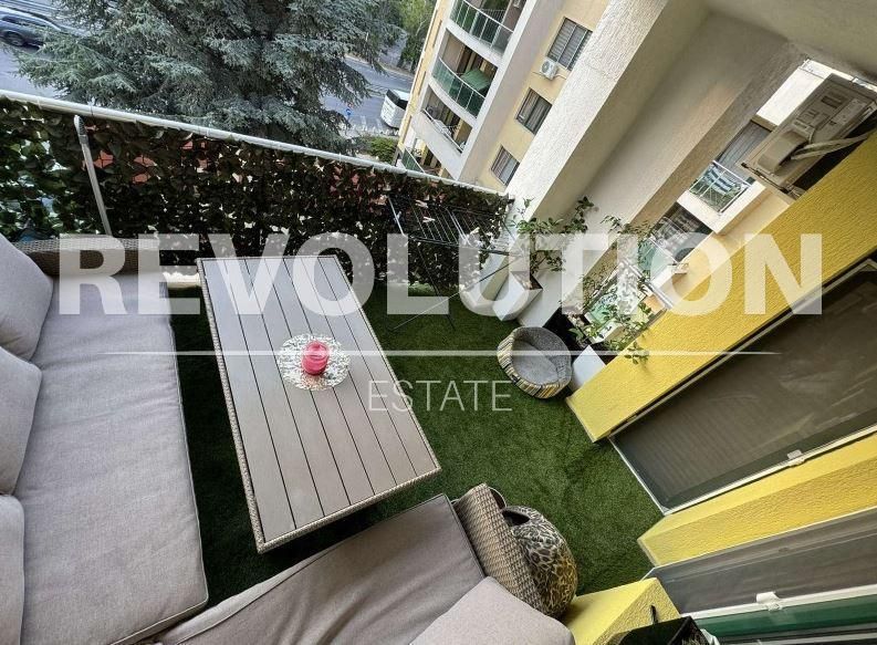 Дава се под наем Двустаен апартамент в к.к. Св.Св. Константин и Елена - 75 кв.м за 700 € - Снимка #6