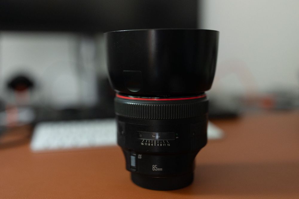 Canon EF 85mm f/1.2L II USM