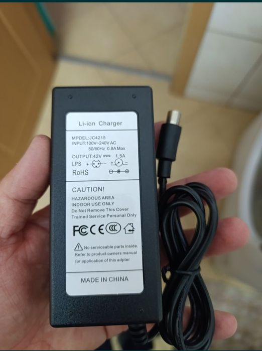 Încărcător trotineta Xiaomi