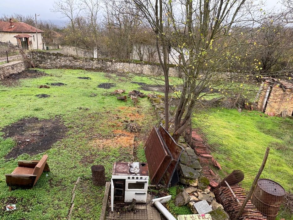 Продава се Къща в с. Малки Вършец, Област Габрово - 34 кв.м за 180 €/кв.м - Снимка #9