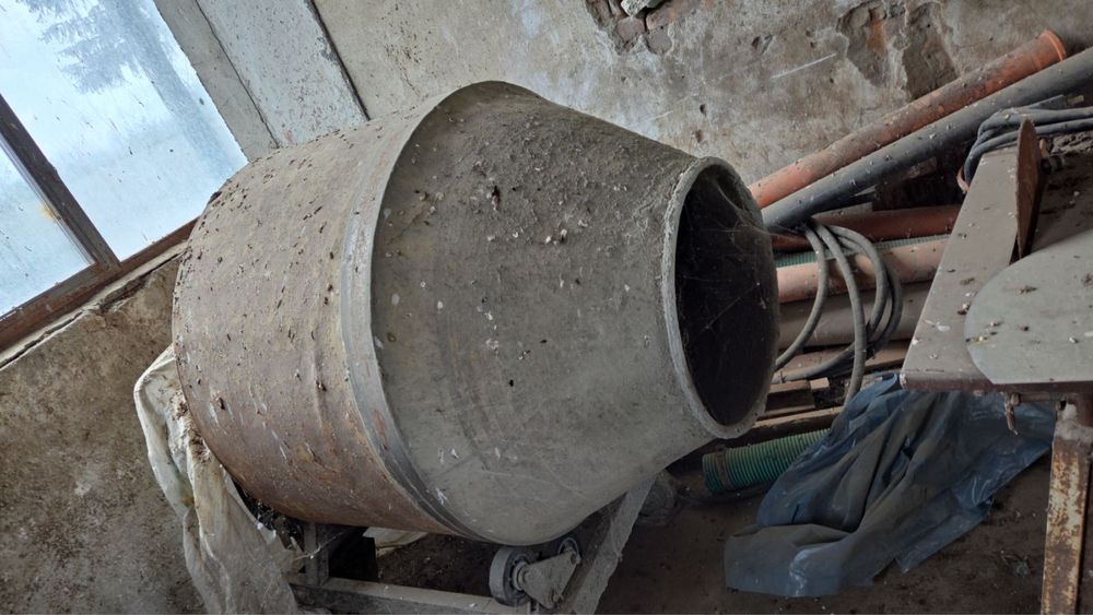 Професионална Бетонобъркачка