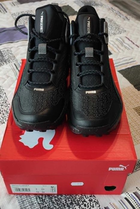 Продавам непромокаеми маратонки Пума!