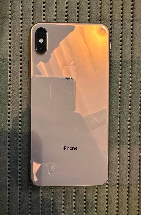 Продаётся айфон xs max