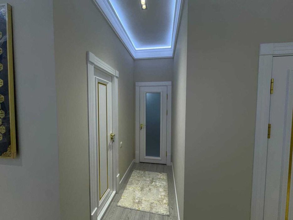 2 хоналик квартира 5 кават кирпичный дом, 6 микр, чинор малл