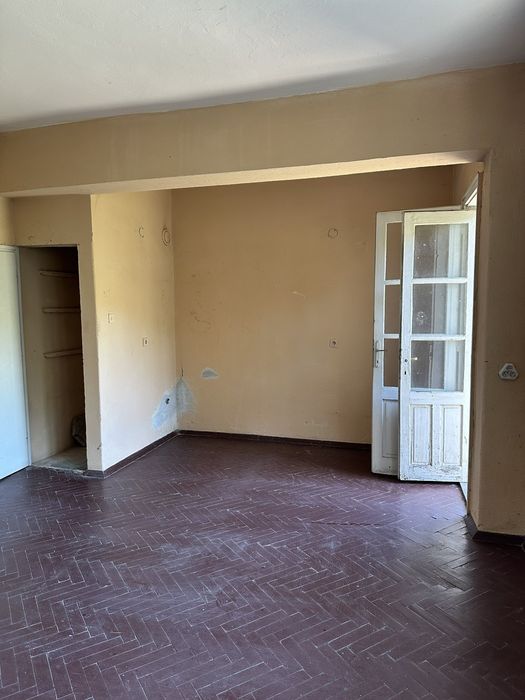 Продавам апартамент на гара Елисейна