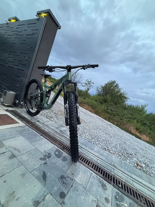 Bicicleta full suspension Focus thron