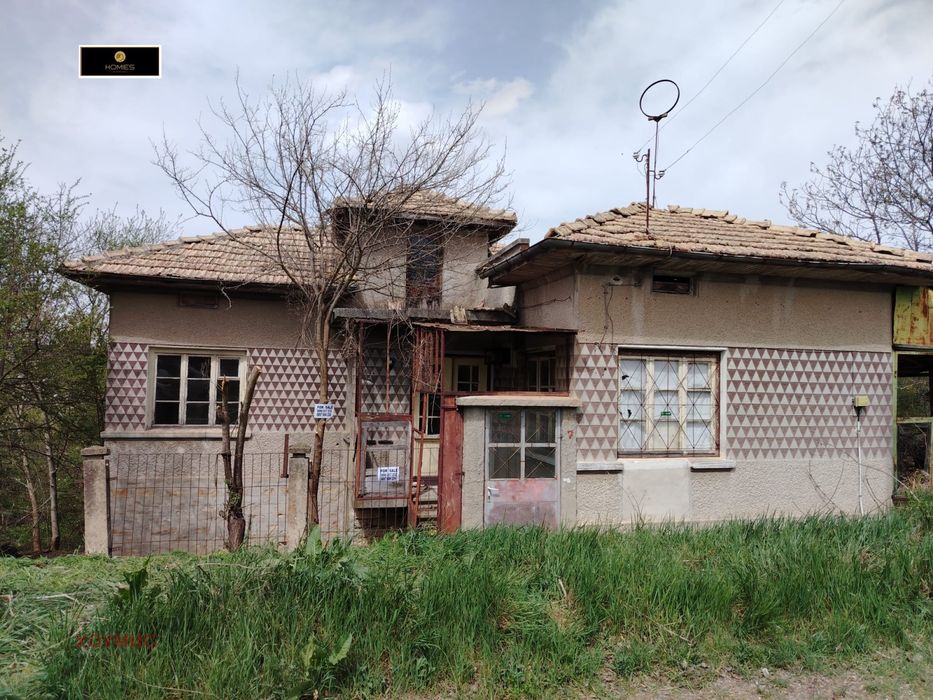 Къща 145 кв.м. за продажба в Долец | Каменна, двуетажна