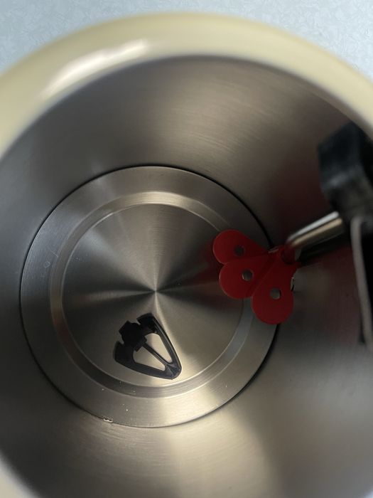 Електрическа кана Russell Hobbs