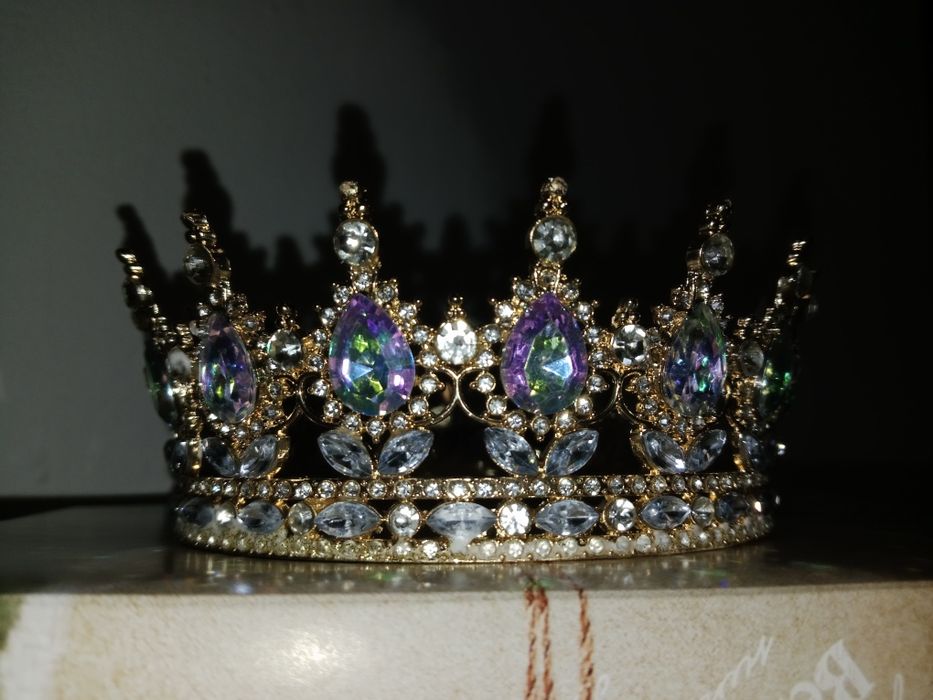 Корона на торт продам