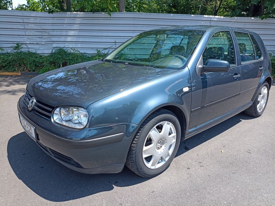 Golf IV   1.6 benzina euro 4 / 105 cp / jante / A.C  primul proprietar de noua