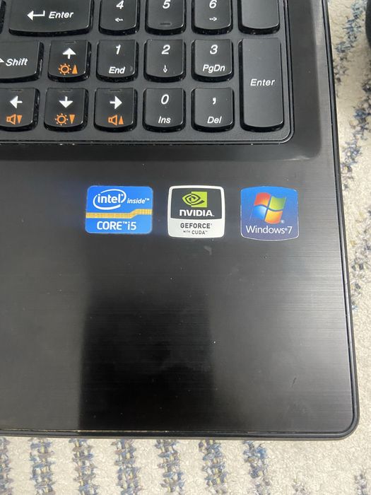 Продам два ноутбука lenovo + hp