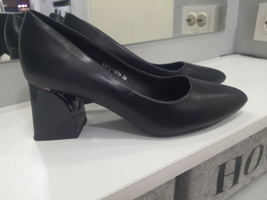 Страхотни обувки Tendenz 38 р-р