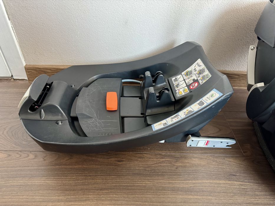 Бебешко кошче за кола Cybex Aton 5 + база isofix