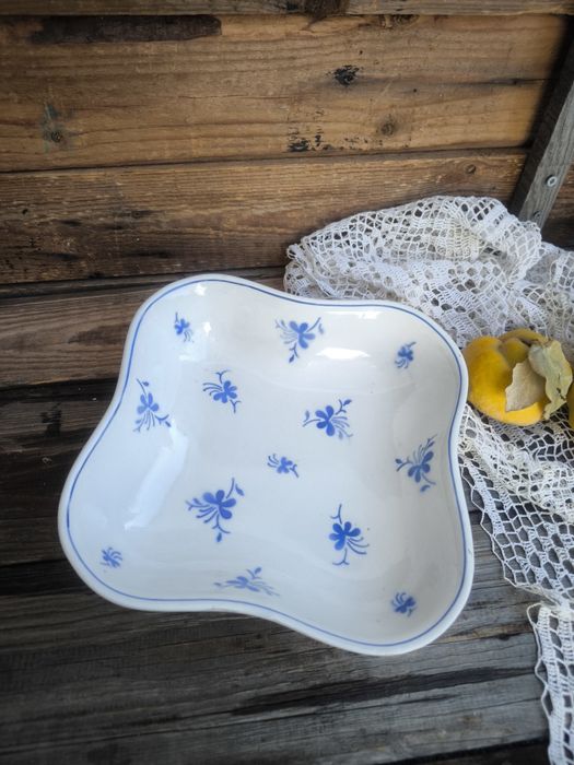 Квадратна порцеланова купа