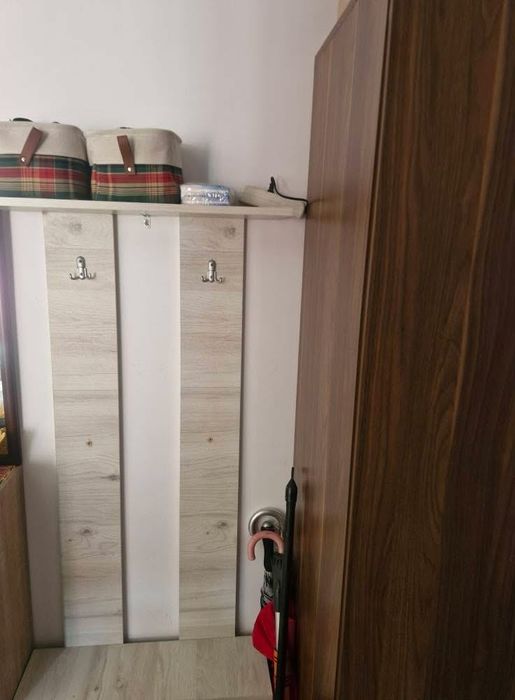 VAnd dulap și cuier in stare foarte buna