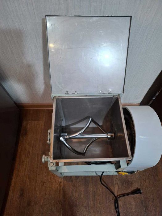 Продам Тестомес.