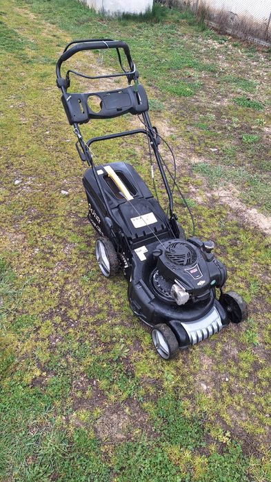 Vind masina tuns gazon fără cutit