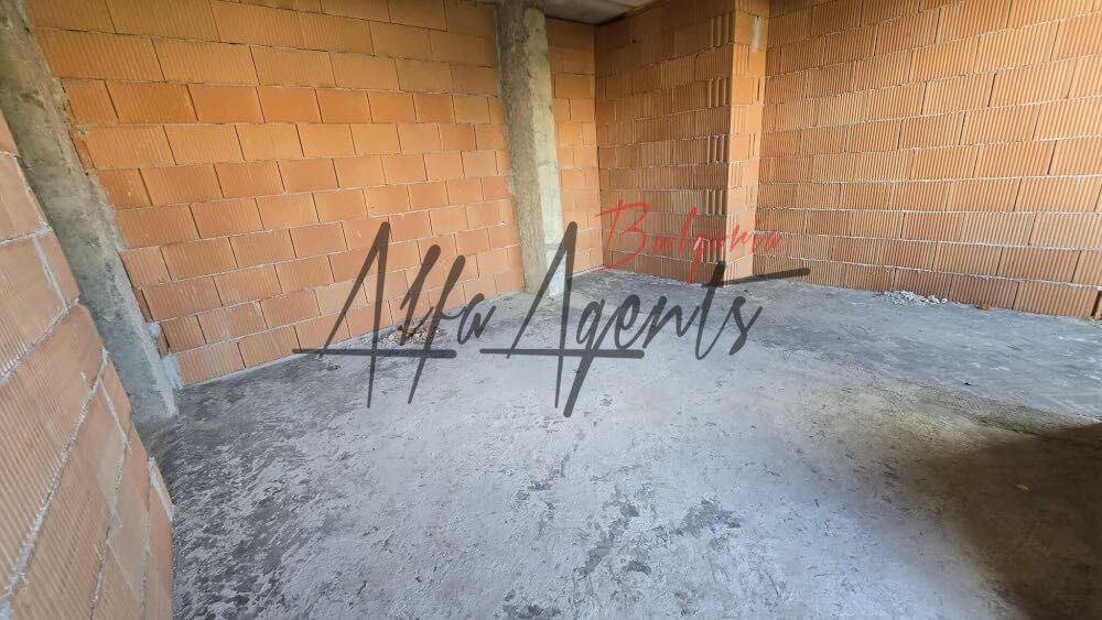 Дава се под наем Двустаен апартамент в Варна, Победа - 76 кв.м за 145620.81 € - Снимка #1