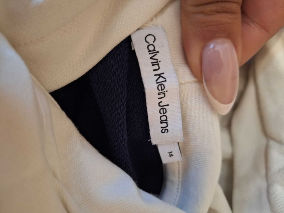 Екип Calvin Klein