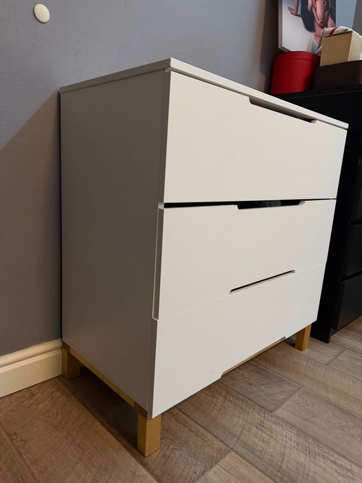 Даром отдадим детский комод