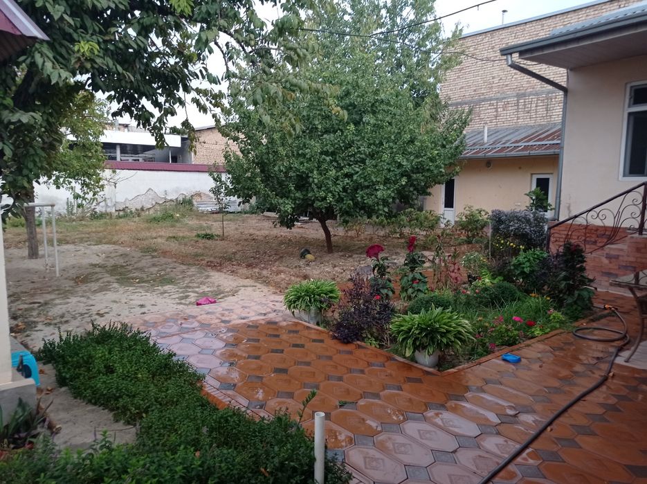 Назарбек почтада 7.5 сотихли ховли уй сотилади