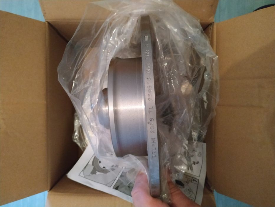 Задни спирачни дискове за Vw и Сеат ибиза  ,марка Делфи