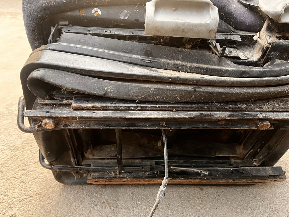 Продам сиденье водительское