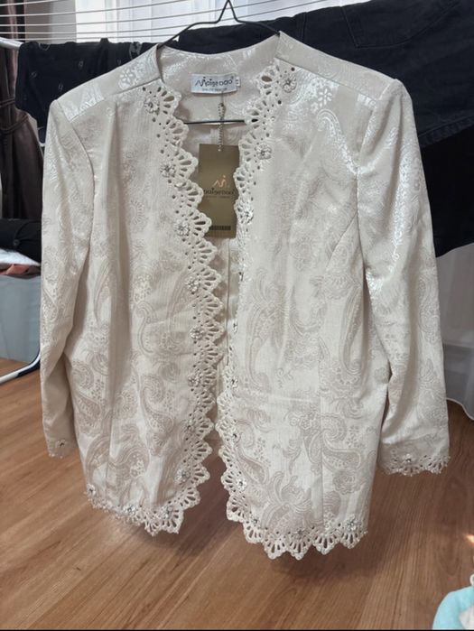 Costum bluza si fusta
